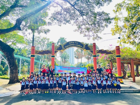 Mầm non bé XuKa tham gia ngoại khóa